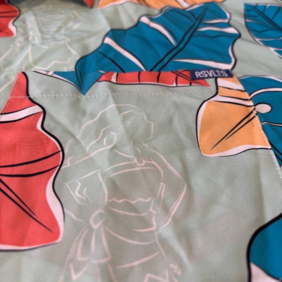 Disney RSVLTS Moana Button Up Aloha Shirt Size 3XL - Picture 2 of 5